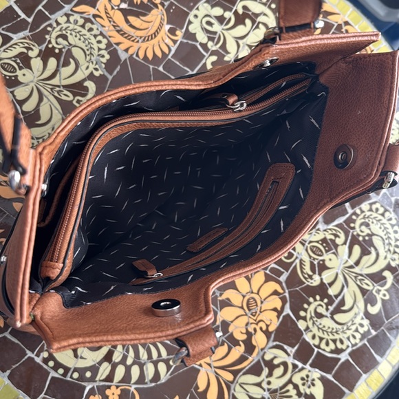 KENSIE Elegant Tan Woven Women's Bag - Picture 5 of 8